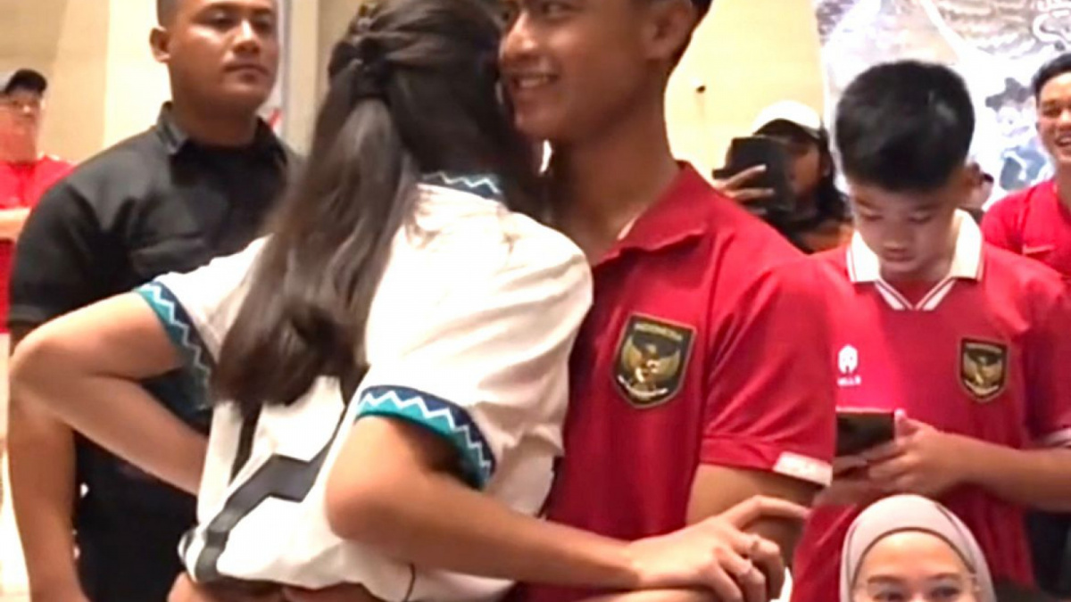 Pratama Arhan dan Azizah Salsha [Tangkap Layar Video Tiktok]