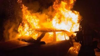 Polisi Tangkap 2 Orang Pelaku Pembakaran Mobil Warga di Deli Serdang