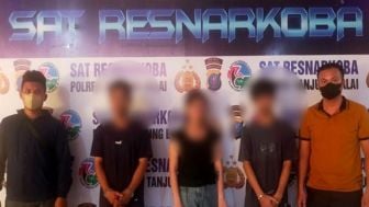 Caca dan Teman Prianya Ditangkap Polisi di Hotel, Barbuk 144 Butir Ekstasi