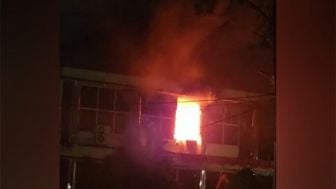 Gedung Polda Sumut Terbakar, 6 Mobil Pemadam Dikerahkan