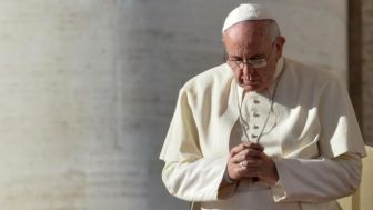 Paus Fransiskus Turut Berduka dan Mendoakan Korban Tragedi di Stadion Kanjuruhan, Malang