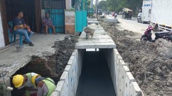 Dear Bobby Nasution, Warga Medan Keluhkan Pengerjaan Drainase di Jalan HM Joni : 'Akses Air Juga Terputus'