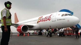 Maskapai Batik Air Akhirnya Tanggapi Keluhan Ari Lasso Terkait Penerbangan Singapura - Indonesia