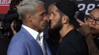 Tidak Batal! Duel Charles Oliveira vs Islam Makhachev di UFC 280 Resmi Akan Berlangsung, Cek Tanggal dan Info Live Streamingnya