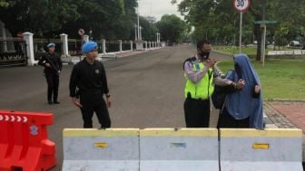 Paspampres Cepat Tanggap, Tahan Wanita Besenjata yang Menerobos Masuk Istana Merdeka