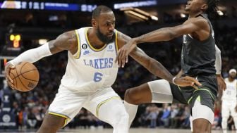 Le Bron James cs Jungkalkan Nuggets, Lakers Reguk Nikmat Kemenangan Perdana musim ini