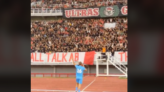 Bikin Merinding! Kiper Baraa Kharoub Pimpin Ultras Garuda Gemakan Nama Palestina di GBT