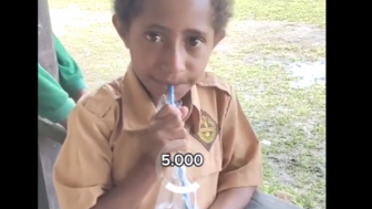 Viral Air Putih di Papua Rp 5 Ribu per Kantong Plastik Kecil, Netizen Ingatkan Pasal 33 UUD 1945