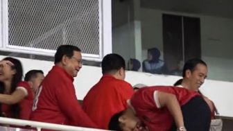 Nunduk 45 Derajat! Begini Tingkah Kaesang Saat Bertemu Prabowo di GBK