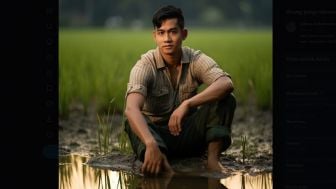 Gibran Pamer Foto Dirinya Berbadan Kekar 'Ndeprok' di Sawah, Warganet Melongo: Eksotis