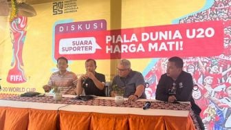 Capek Sepak Bola Dicampuri Politik, Akmal Marhali: Jangan Lagi Ada 'PDIP' di Piala Dunia U-17