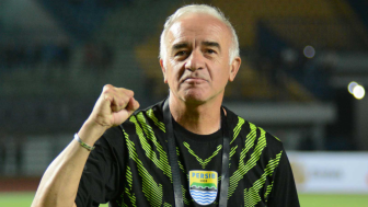 Luis Milla Out, Ini 3 Kode Mario Gomez akan Comeback Latih Persib