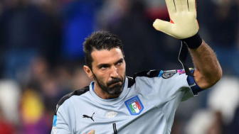 Pensiun di Usia 45 Tahun, Kiper Legendaris  Gianluigi Buffon: Sampai di Sini Teman-teman