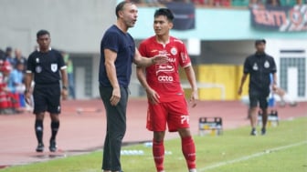 Persija Gagal Kalahkan Arema, Thomas Doll Keluhkan Lapangan Stadion Patriot Bekasi: Keras, Pantulan Bola Jadi Tidak Bagus