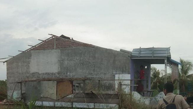 Lagi, Atap Rumah Warga di Medan Rusak Diterjang Angin Kencang