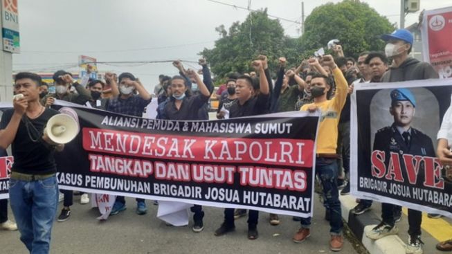 Usai Bharada E Jadi Tersangka, Mahasiswa Gelar Aksi di Polda Sumut Desak Tangkap Aktor Intelektual