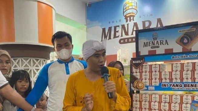 Icip-icip Lezatnya Bolu Stim Menara Rasa Mocca, Mak Beti: 'Wajib Coba Nak Ku Yah'