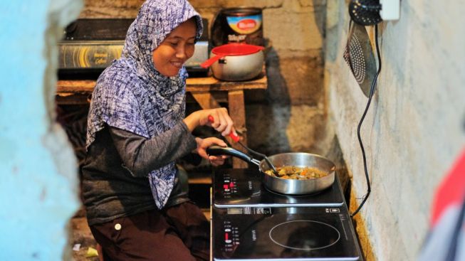 PLN: Program Pengalihan ke Kompor Listrik Dibatalkan