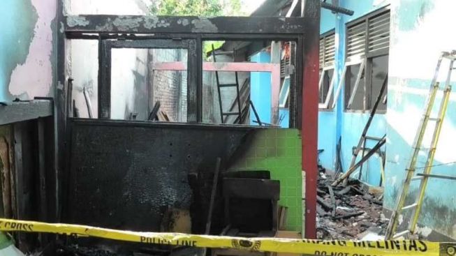 Korban Bullying Teman dan Guru, Warganet Bela Siswa SMP yang Bakar Sekolah