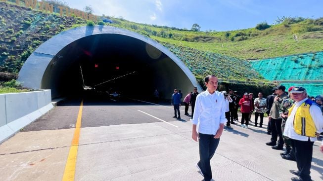 Habiskan Anggaran Rp 18,3 Triliun, Begini Penampakan Jalan Tol Cisumdawu yang Diresmikan Jokowi