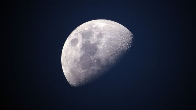 Berapa Lama Perjalanan dari Bumi ke Bulan?