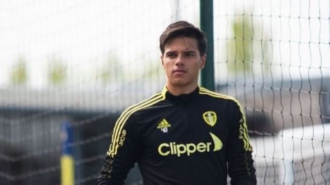 Diam-diam Follow Akun Instagram PSSI, Kiper Muda Leeds United Ngarep Bisa Bela Timnas?