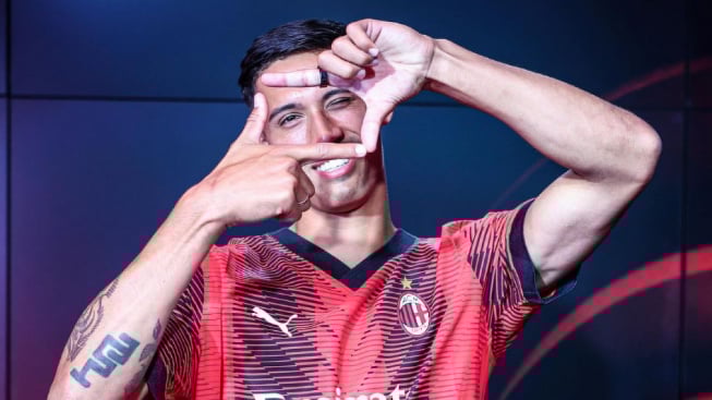 Pemain Keturunan Maluku Merumput di Serie A Bersama AC Milan, Harganya Tembus Rp 243 Miliar