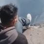 Demi Konten, Pria Ini Duduk di Bibir Kawah Bromo, Netizen: Ending yang Kurang Diharapkan