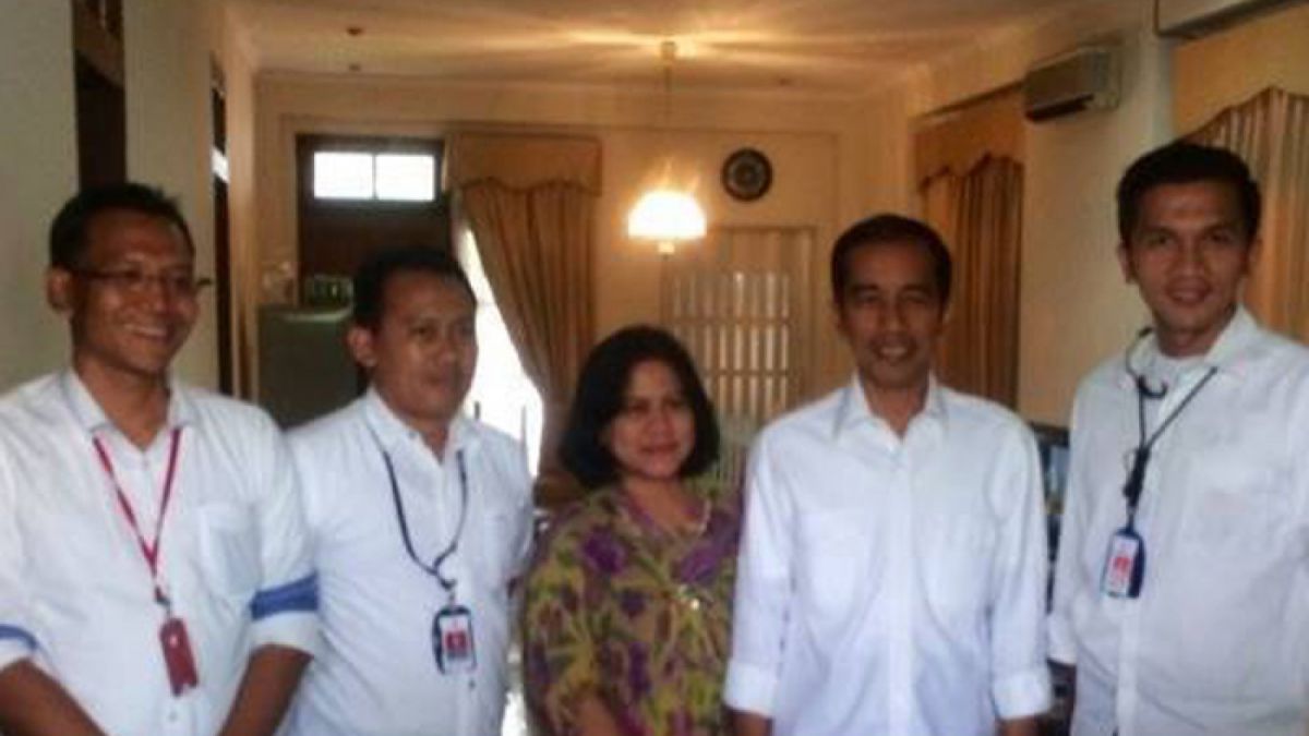 Agus Nurpatria (kiri) jadi pengawal Jokowi saat menjad capres. [FB Agus Nurpatria.]