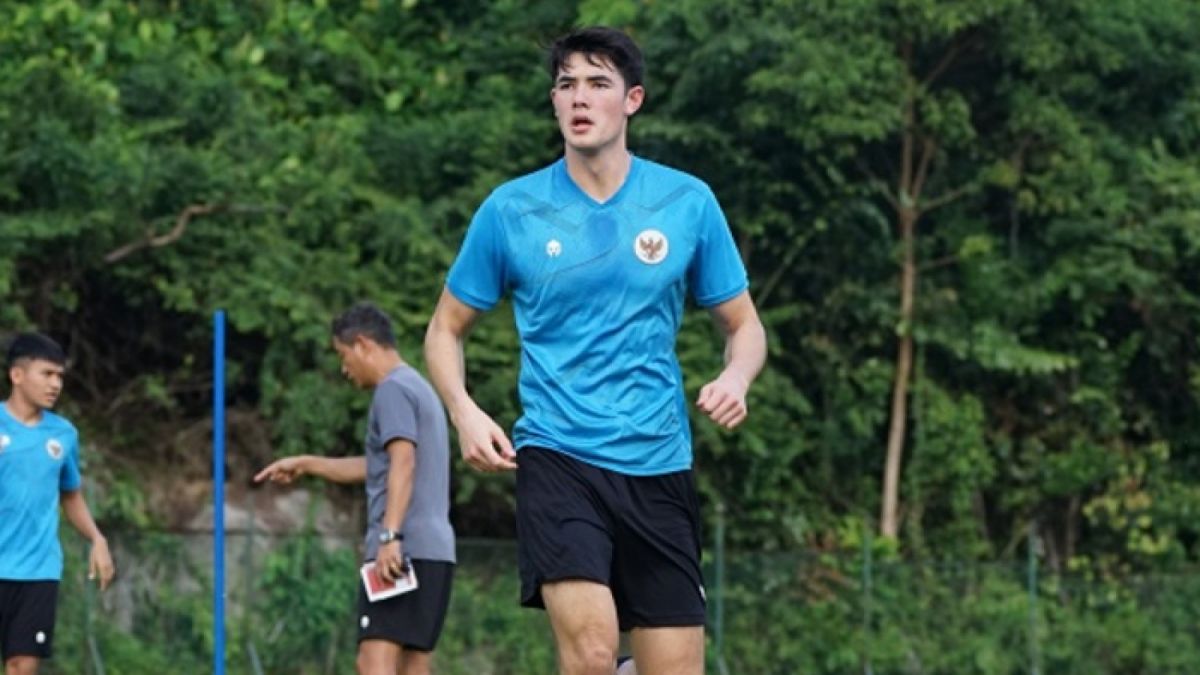 Elkan Baggott, bek jangkung langganan Timnas Indonesia terancam tak dimainkan di Piala AFF 2022 karena cedera. [pssi.org]