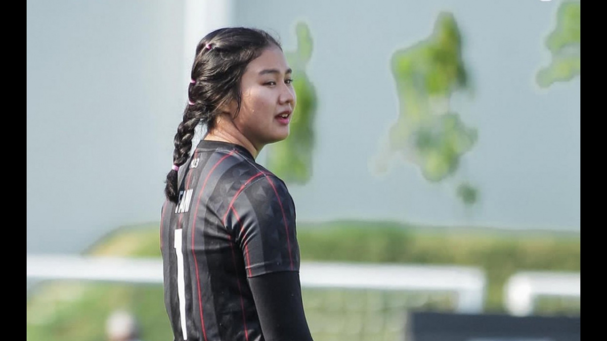 Potret Fani Supriyanto Pakai Jersey Persis Solo