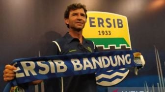 Persib Bandung vs Bali United: Luis Milla Dipuji Setinggi Langit, Ricky Fajrin OTW GBLA