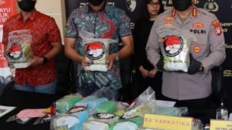 Bandar di Indonesia Pesan 100 Ribu Ekstasi dari Eropa untuk Pesta Tahun Baru, Nilai BB Rp50 Miliar