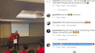 Cash, Ketua PSSI Bagikan Bonus ke Pemain Timnas Indonesia, Uang Ditaruh di Tas