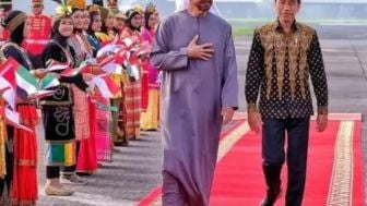 Jokowi Sambut Presiden Uni Emirat Arab di Solo untuk Resmikan Masjid: Biden Cukup Sandiaga Uno