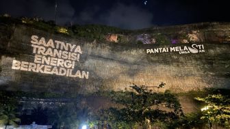 Tak Jauh dari Lokasi Pertemuan, Greenpeace Berhasil Gelar Aksi Damai Kreatif di Bali Jelang KTT G20, Begini Pesannya