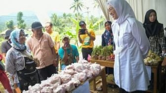 Tak Mau Kalah Saing dengan Dedi Mulyadi, Anne Ratna Mustika Tancap Gas: Langsung Bertemu Warga di Aksi Pangan Murah