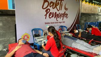 Belasan Komunitas di Denpasar Kolaborasi Gelar Donor Darah Massal, Sukses Ikut Catatkan Rekor MURI