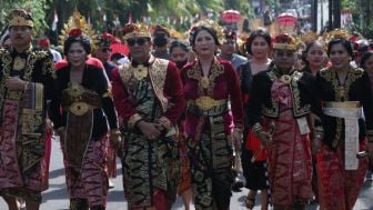 Seru! Bupati Hingga Kepala OPD di Tabanan Merias Diri Demi Ikuti Pagelaran Parade Budaya: Berjalan Bak Model