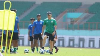 Top! Koneksi Belanda Terpecah, Shin Tae yong Bikin Luis Milla Ubah Taktik Persib Bandung, Ini Alternatifnya