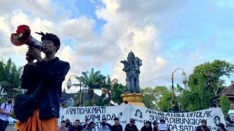 Mahasiswa dan Masyarakat Denpasar Demo Tolak Pasal Karet Dalam KUHP