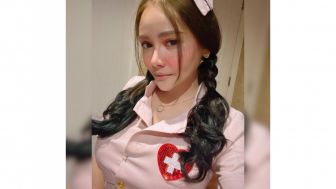 Pose Hot Mawar AFI Berpakaian Suster, Netizen Malah Sindir Mantan Suami Yang Jadian Sama Mantan Pengasuh Anak