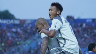 Masih Berduka, Abdul Aziz Dipastikan Absen saat Persib Bandung Vs Dewa United