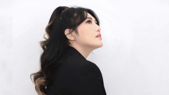 Pedangdut Cantik Via Vallen Ngaku Dimusuhi Adik dan Keluarga, Sejumlah Artis Mendukung