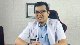 Profil Dokter Saddam Ismail, Keahlian, Alamat Instagram, Youtube dan Dijuluki The Next dr Boyke