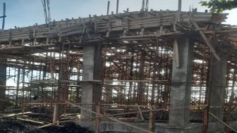 Tegas! PUPR Prov Bali Denda Rekanan Proyek Pembangunan Wantilan dan Areal Melasti di Padanggalak