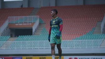 Penjaga Gawang Persib Bandung Reky Rahayu Dipastikan Mengakhiri Putaran Pertama BRI Liga 1 2022-2023 Lebih Cepat