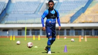 Eks Bek Kanan Persib Ardi Idrus Kabarnya Dibidik PSS Sleman Jelang Bursa Transfer Paruh Musim BRI Liga 1 2022/2023