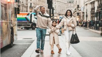 Menohok! Gading Marten Bantah Kabar Pernikahannya Dengan Luna Maya, Lagi Nikmati Moment Intim Bareng Gisel di Luar Negeri