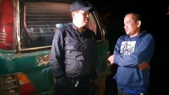 Video Kang Dedi Mulyadi Ini Bikin Banjir Tangisan, Bertemu Sopir Stroke Bawa Angkot Bobrok